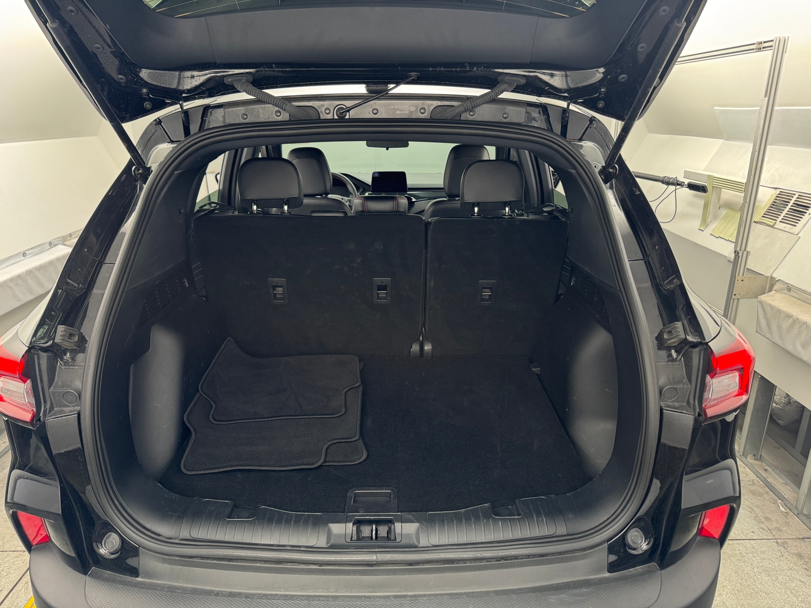 Thumbnail: 2025 Ford Escape - 7