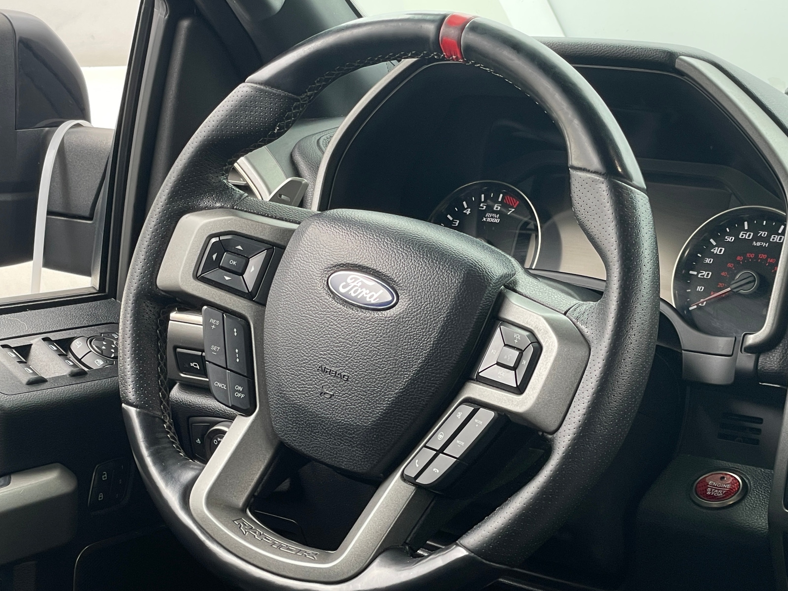 Thumbnail: 2019 Ford Econoline - 4