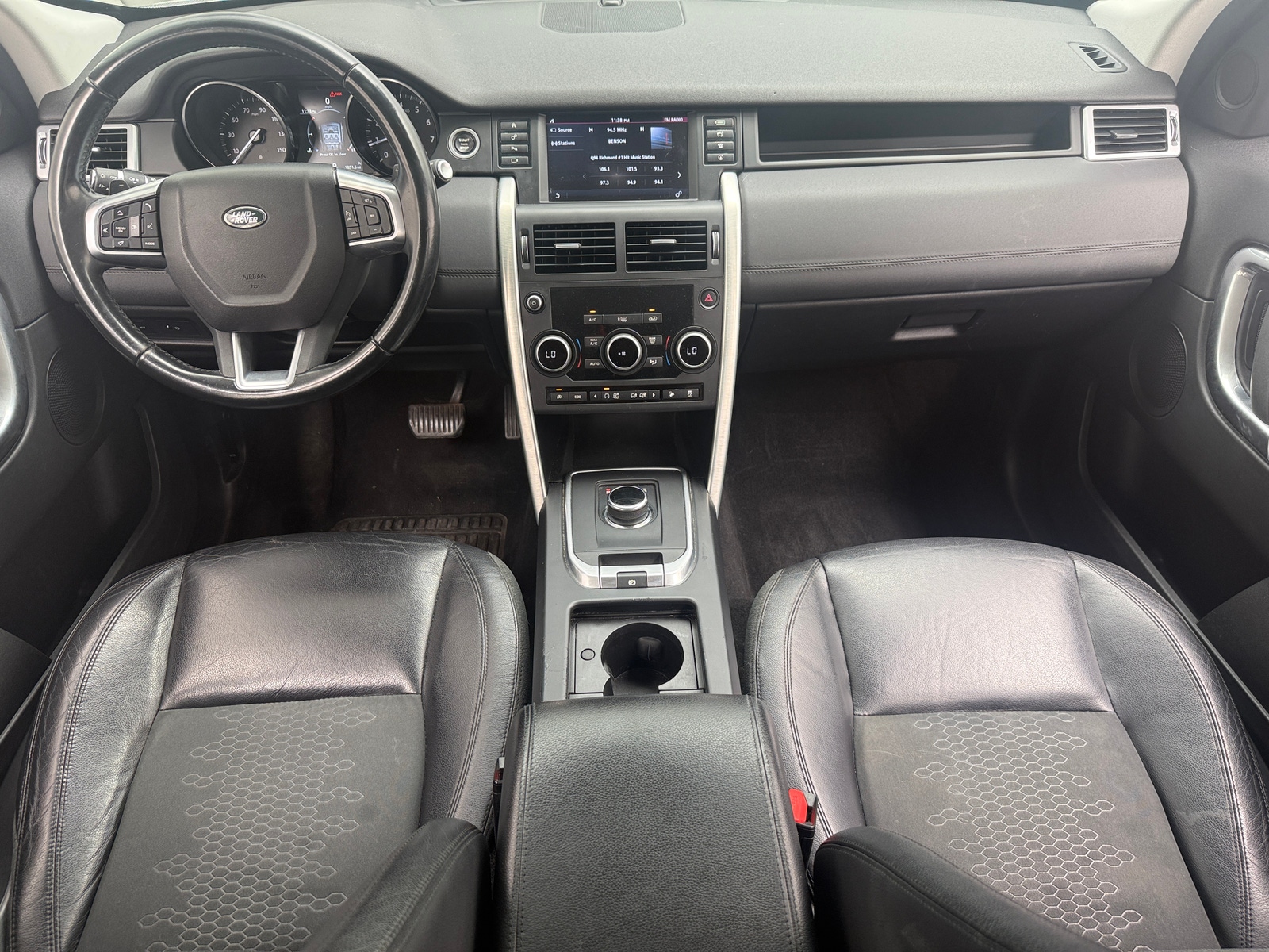 Thumbnail: 2017 Land Rover Discovery Sport - 2