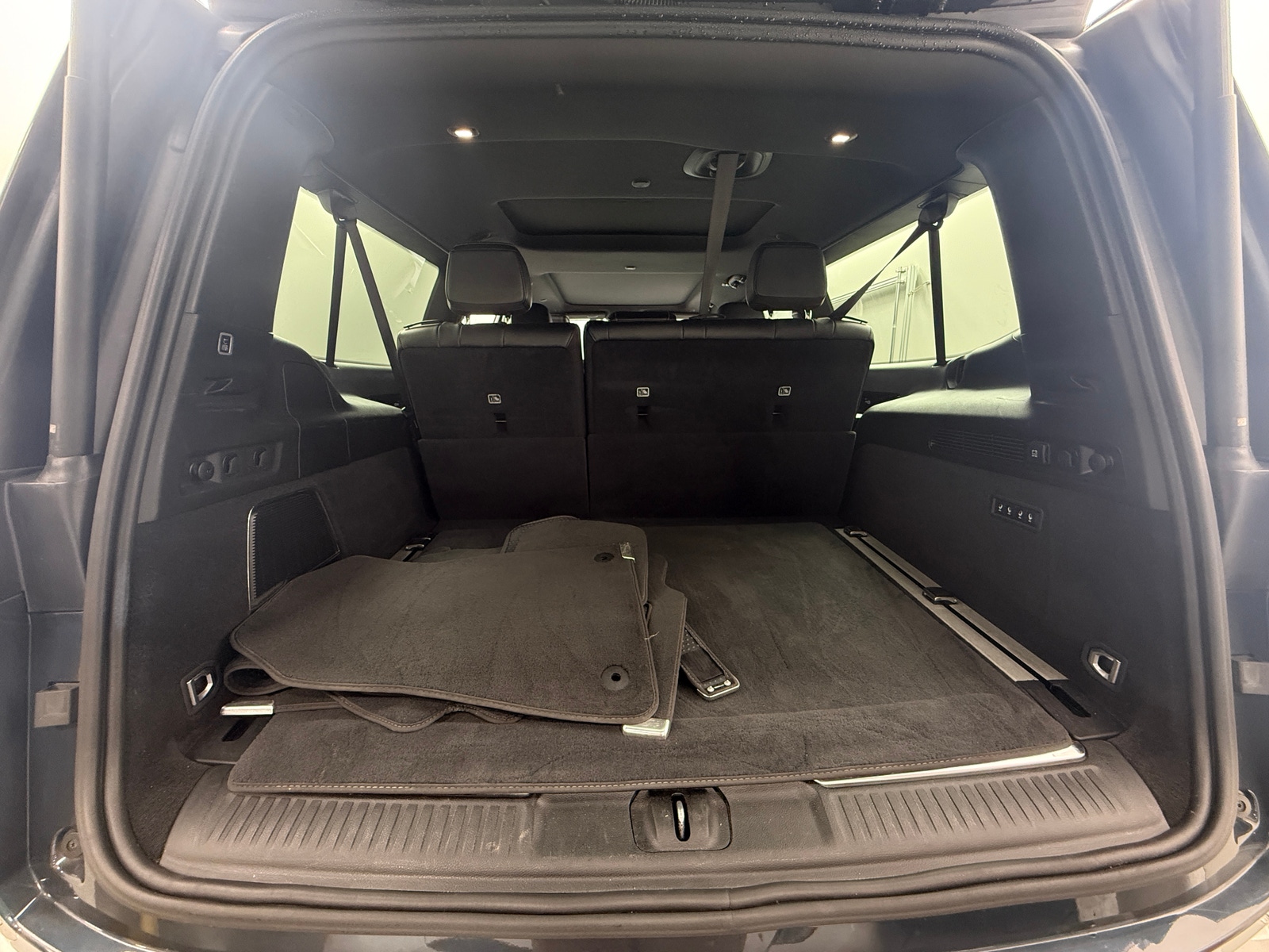 Thumbnail: 2024 Jeep Grand Wagoneer L - 6