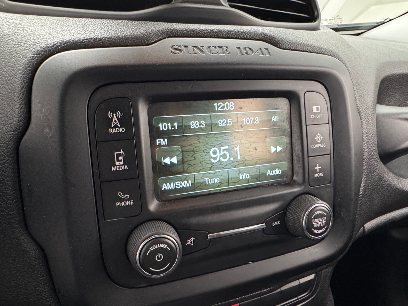 Thumbnail: 2015 Jeep Renegade - 4