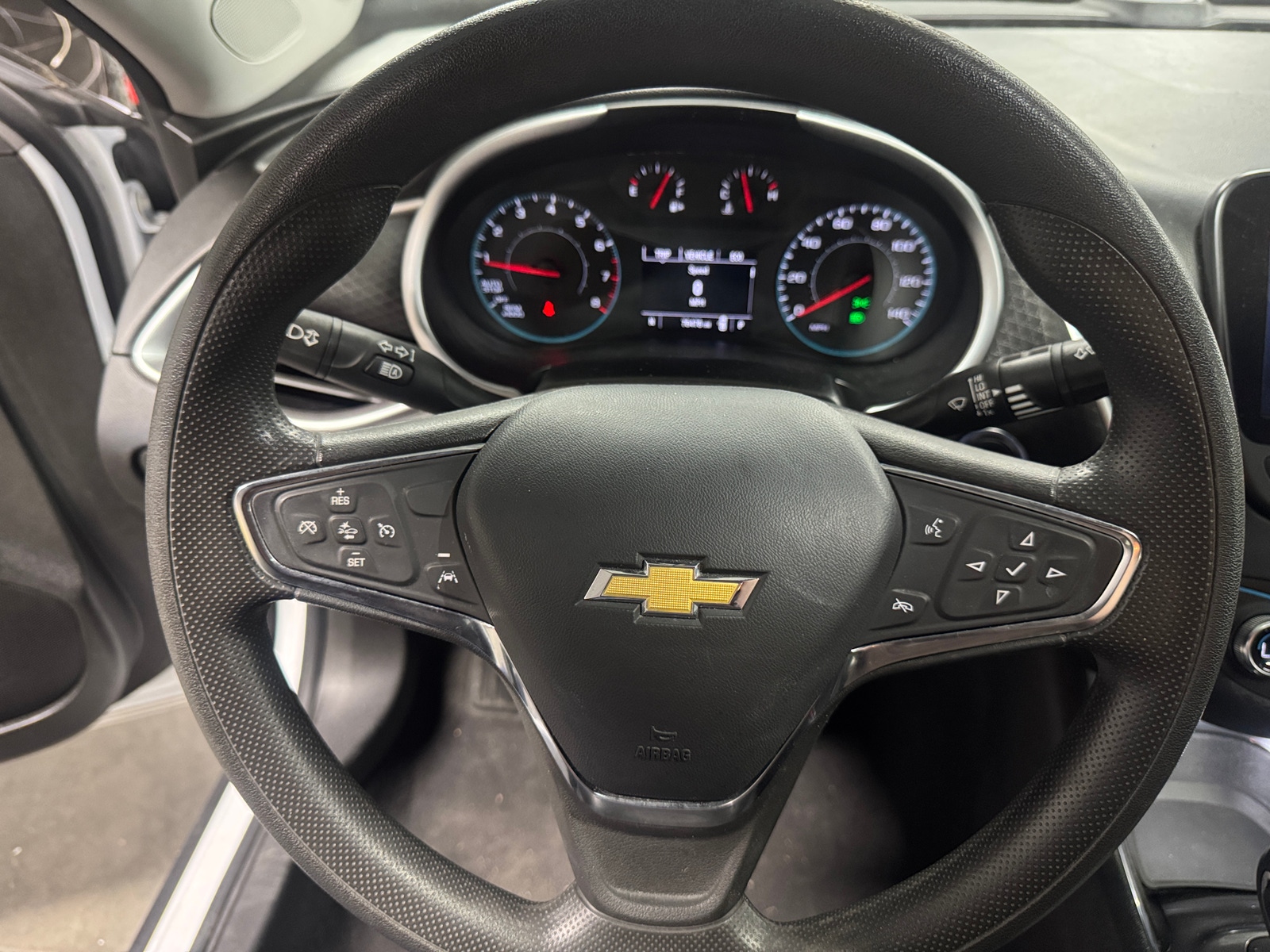 Thumbnail: 2023 Chevrolet Malibu - 5