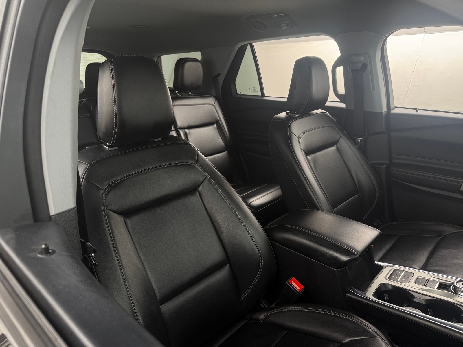 Thumbnail: 2022 Ford Explorer - 2