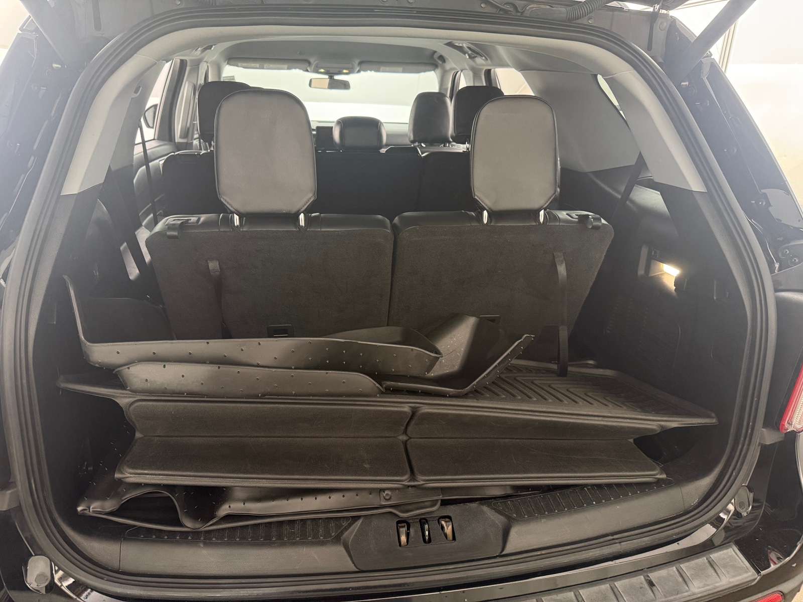 Thumbnail: 2022 Ford Explorer - 7