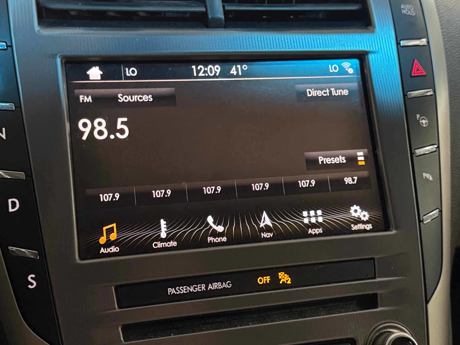 Thumbnail: 2018 Lincoln MKZ - 3