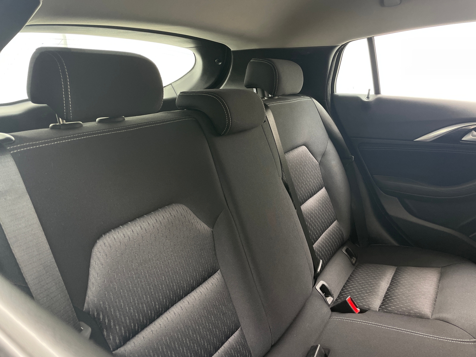 Thumbnail: 2017 INFINITI QX30 - 6