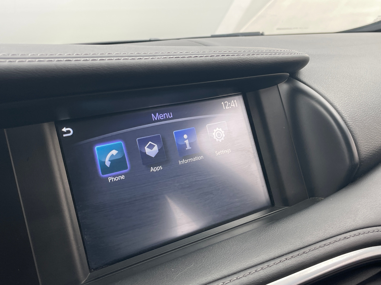 Thumbnail: 2017 INFINITI QX30 - 4