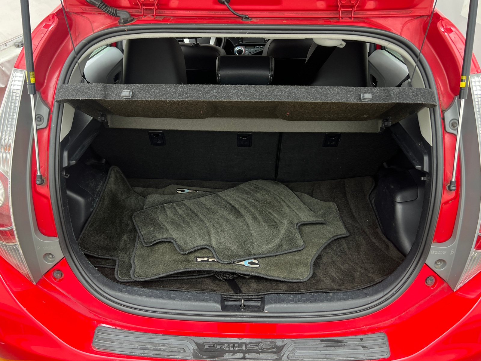 Thumbnail: 2013 Toyota Prius c - 7