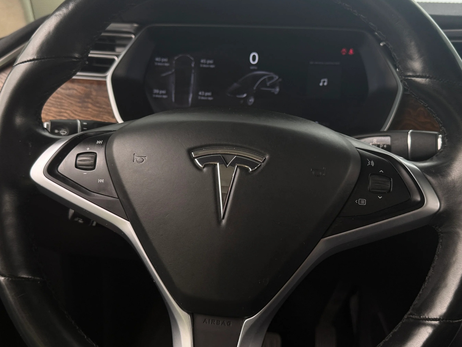 Thumbnail: 2017 Tesla Model X - 4