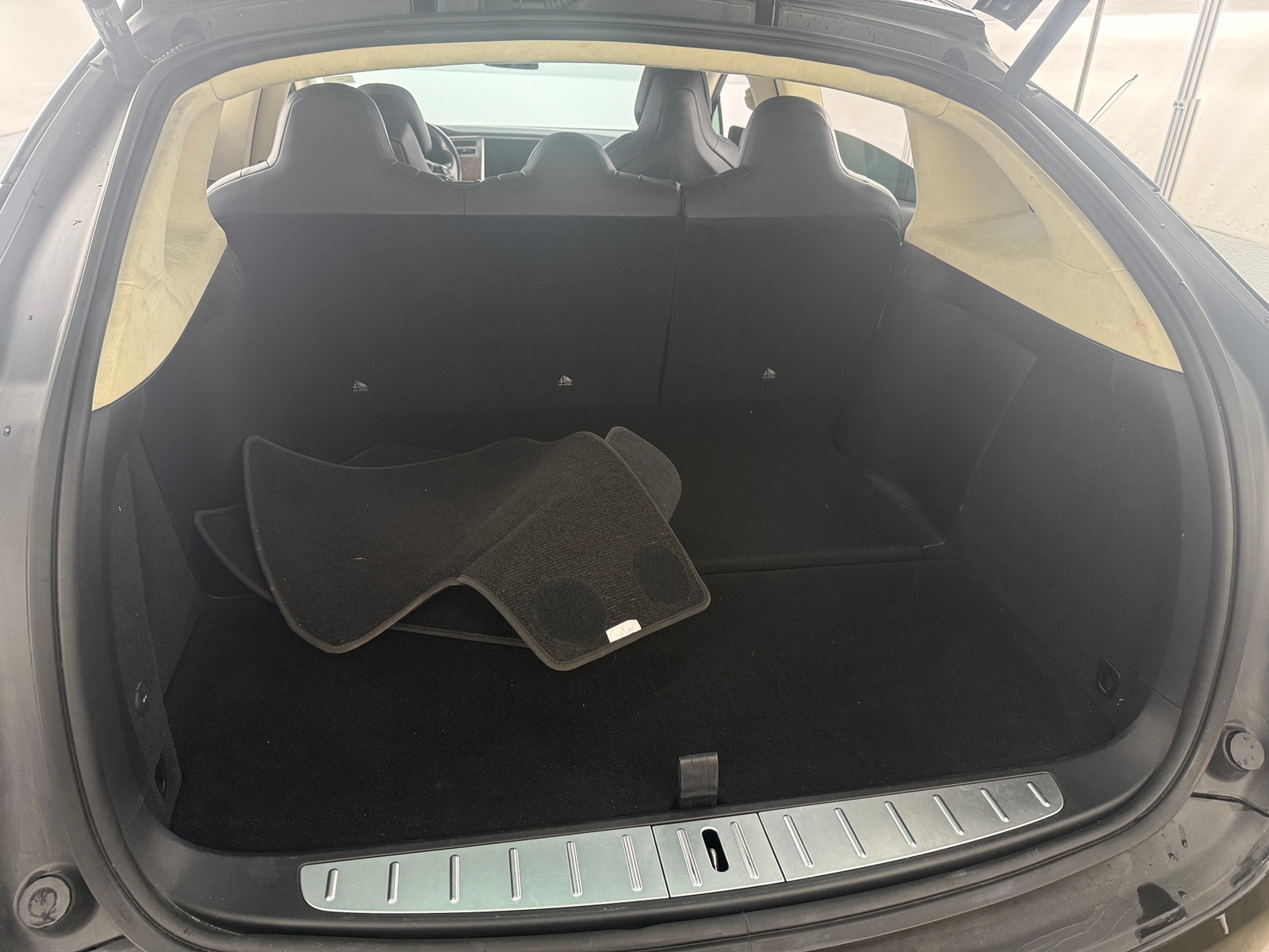 Thumbnail: 2017 Tesla Model X - 6