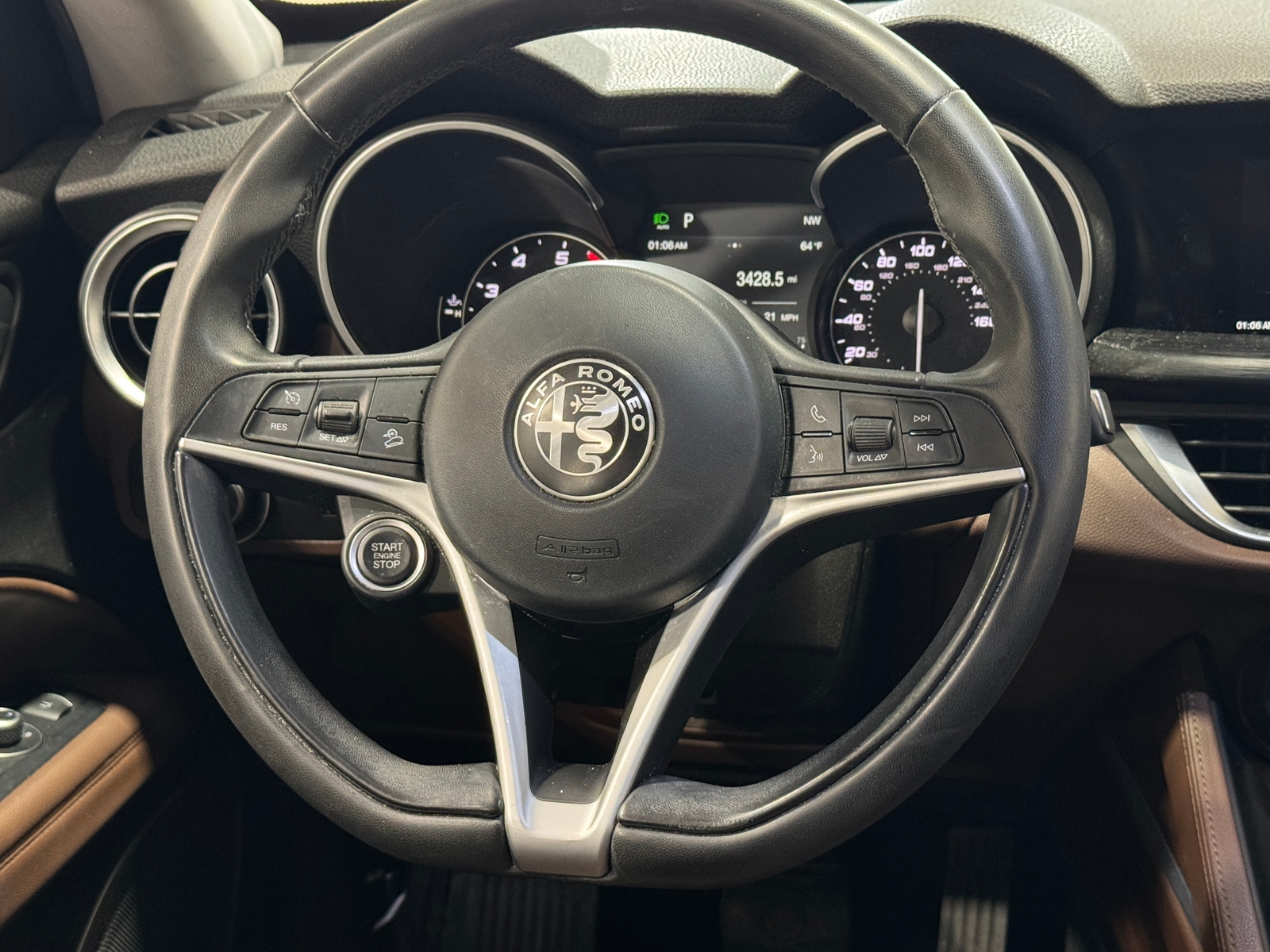 Thumbnail: 2019 Alfa Romeo Stelvio - 4