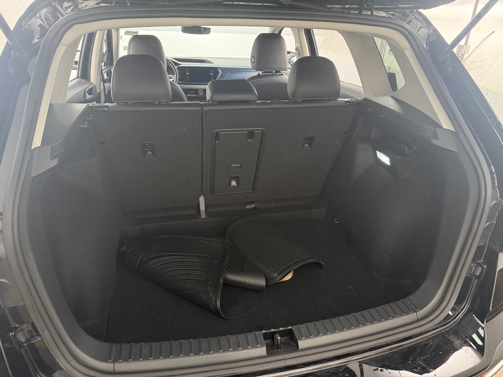 Thumbnail: 2024 Volkswagen Taos - 6