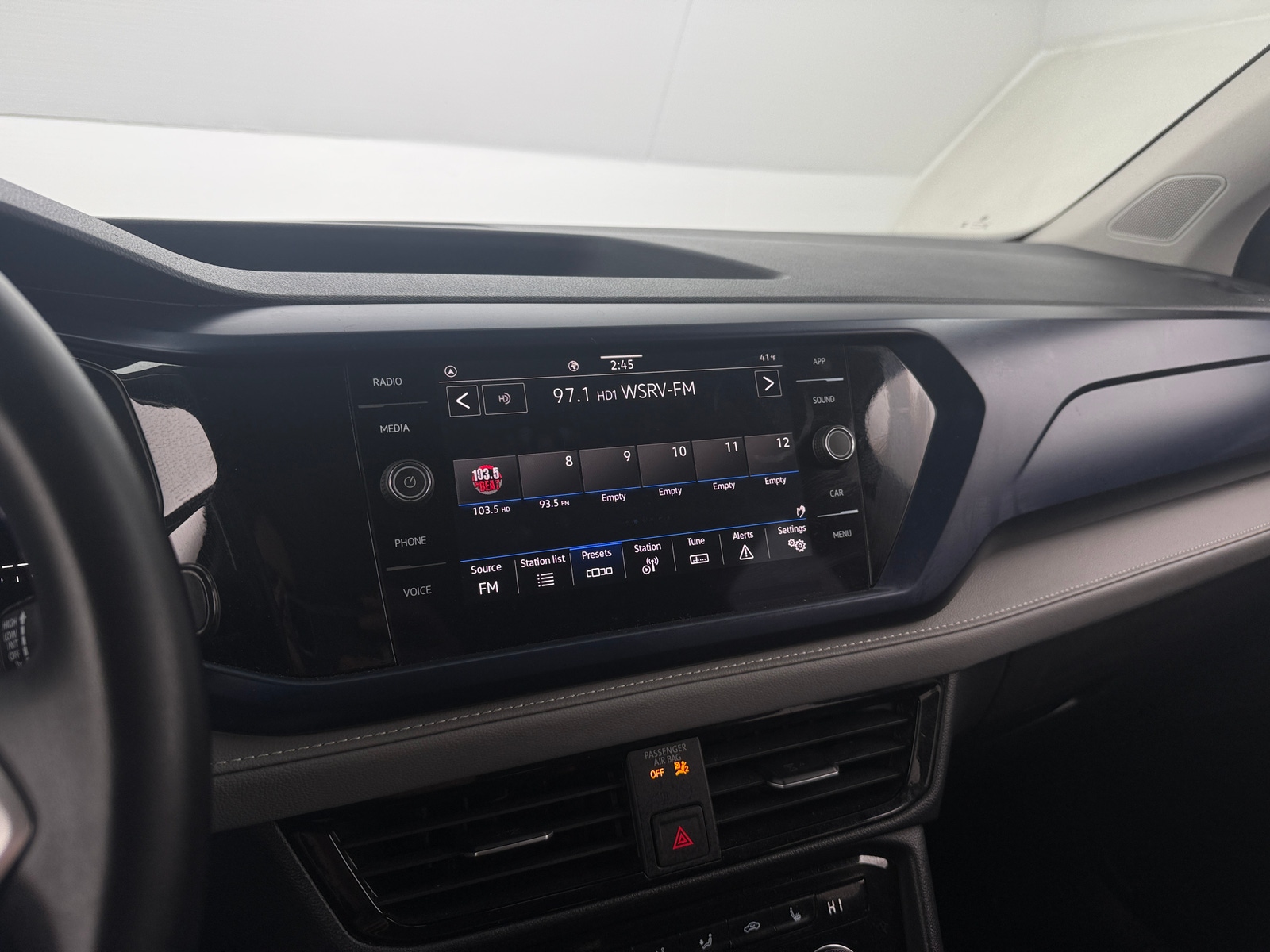 Thumbnail: 2024 Volkswagen Taos - 3