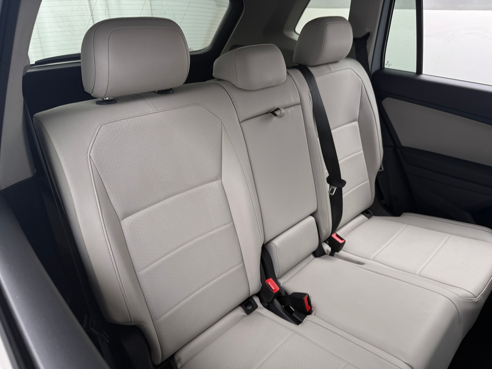 Thumbnail: 2018 Volkswagen Tiguan - 5