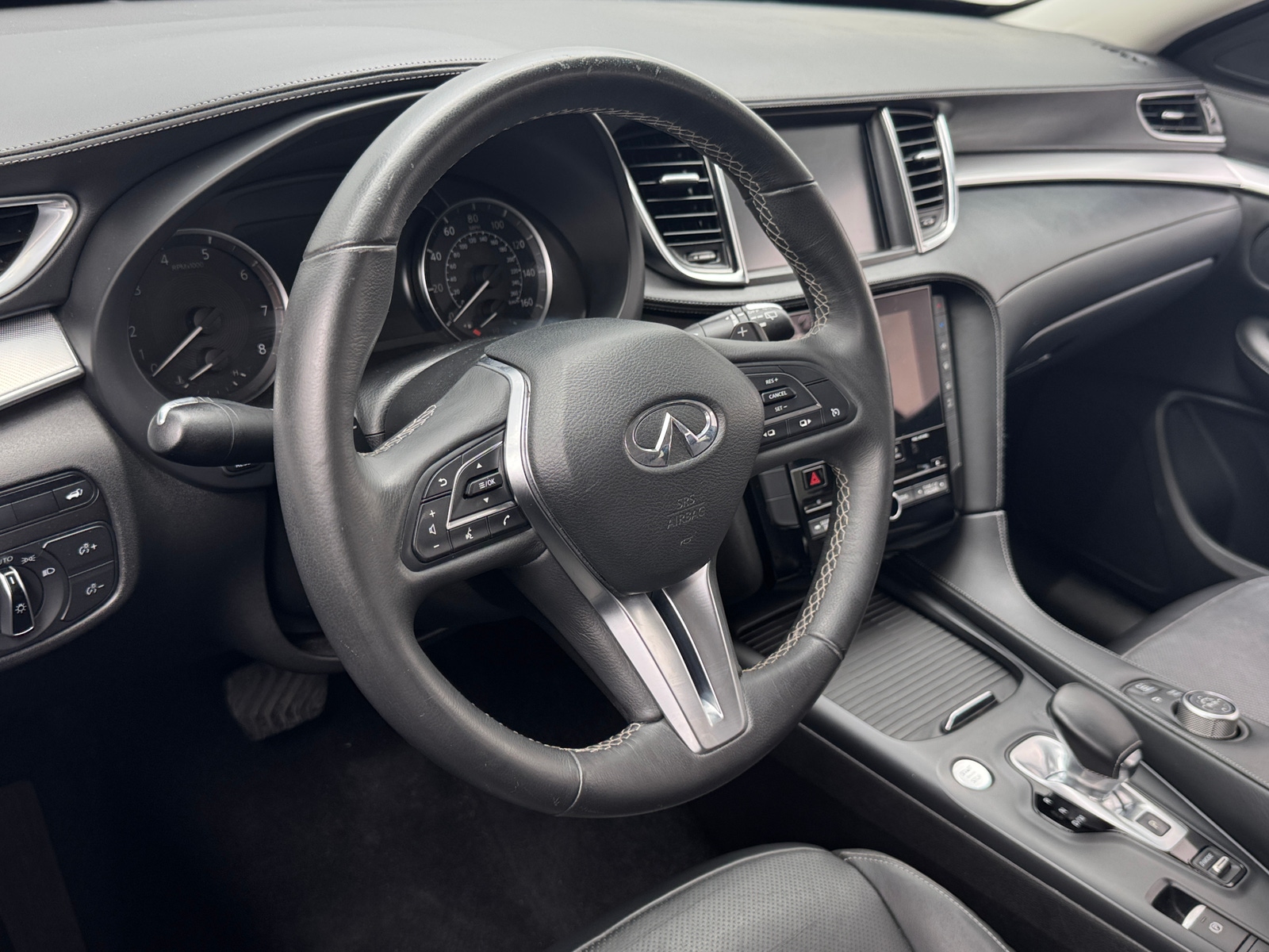 Thumbnail: 2019 INFINITI QX50 - 4