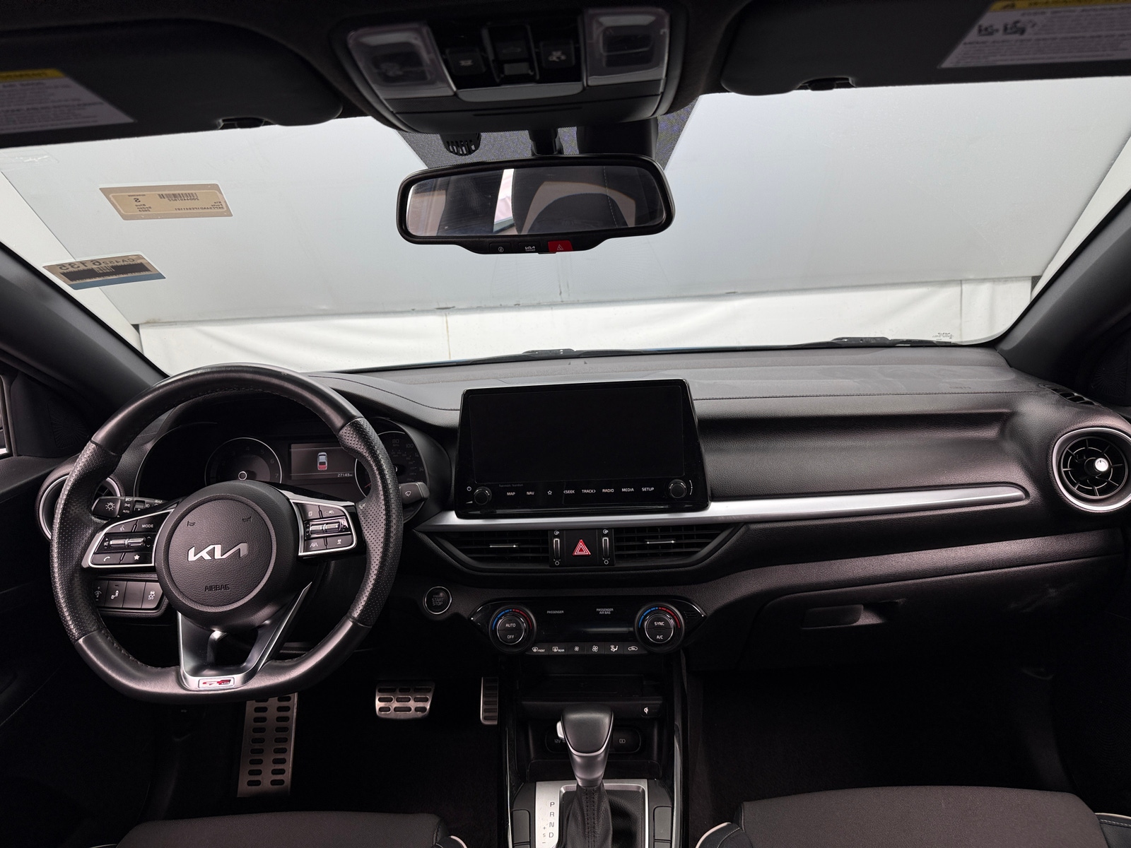 Thumbnail: 2023 Kia Forte - 3