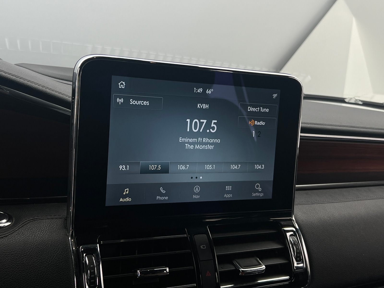 Thumbnail: 2020 Lincoln Navigator L - 3