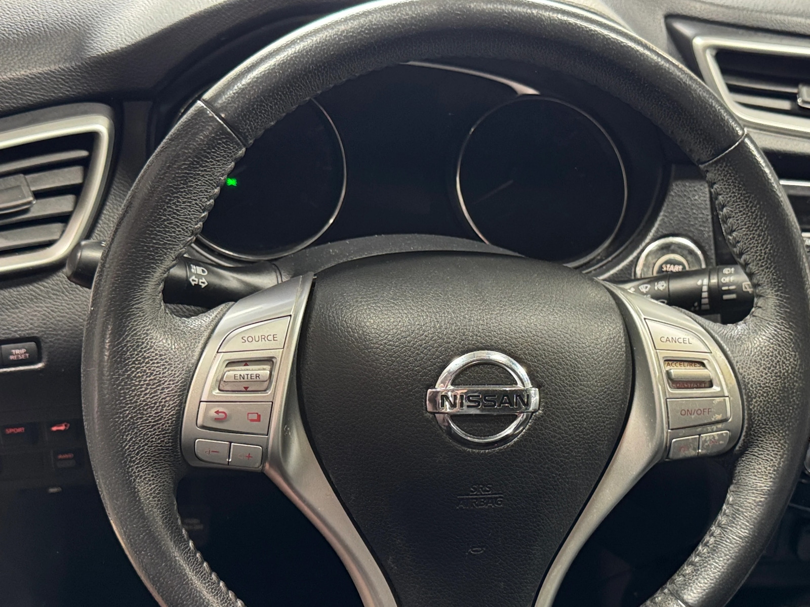 Thumbnail: 2016 Nissan Rogue - 5