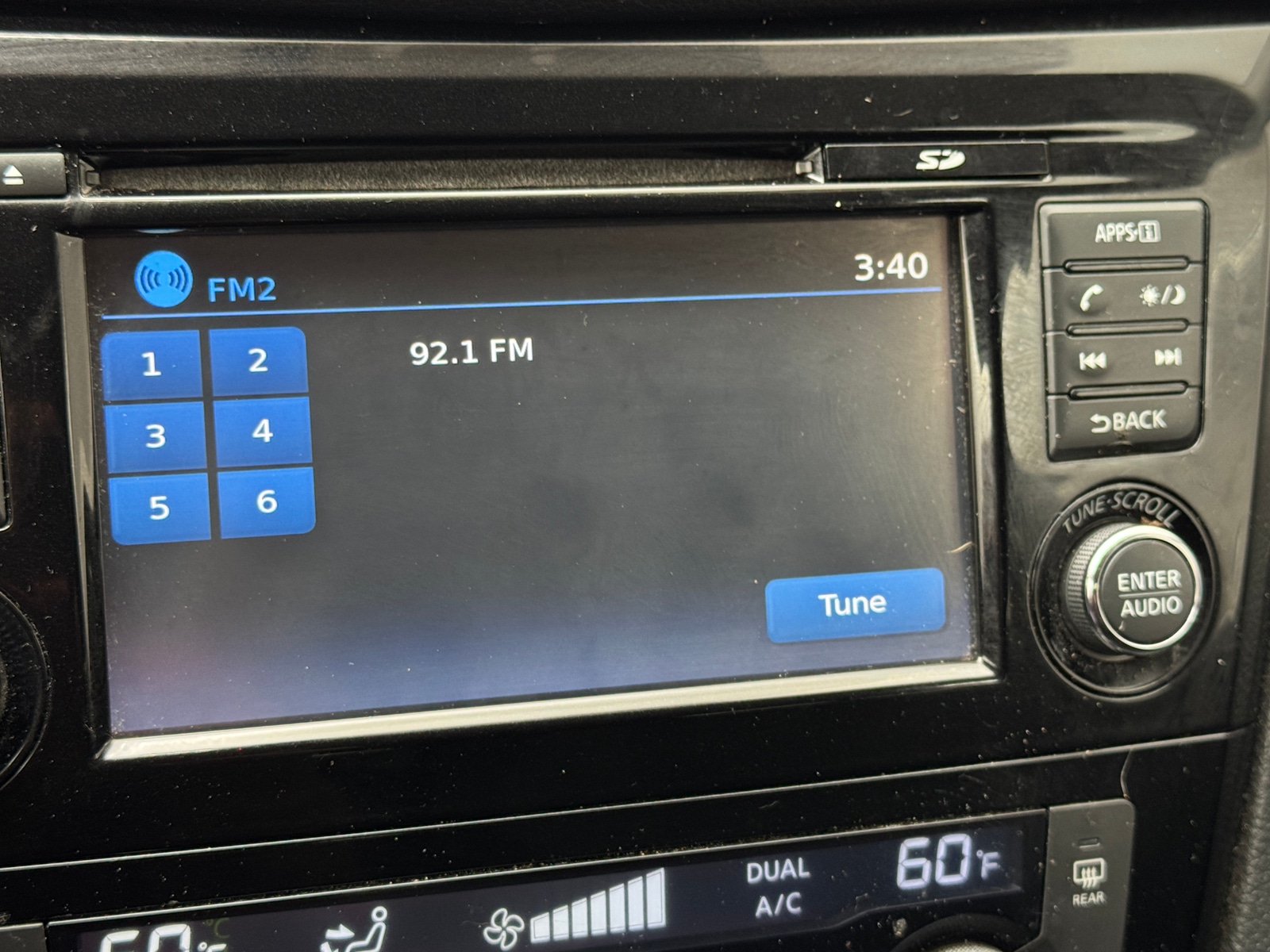 Thumbnail: 2016 Nissan Rogue - 4