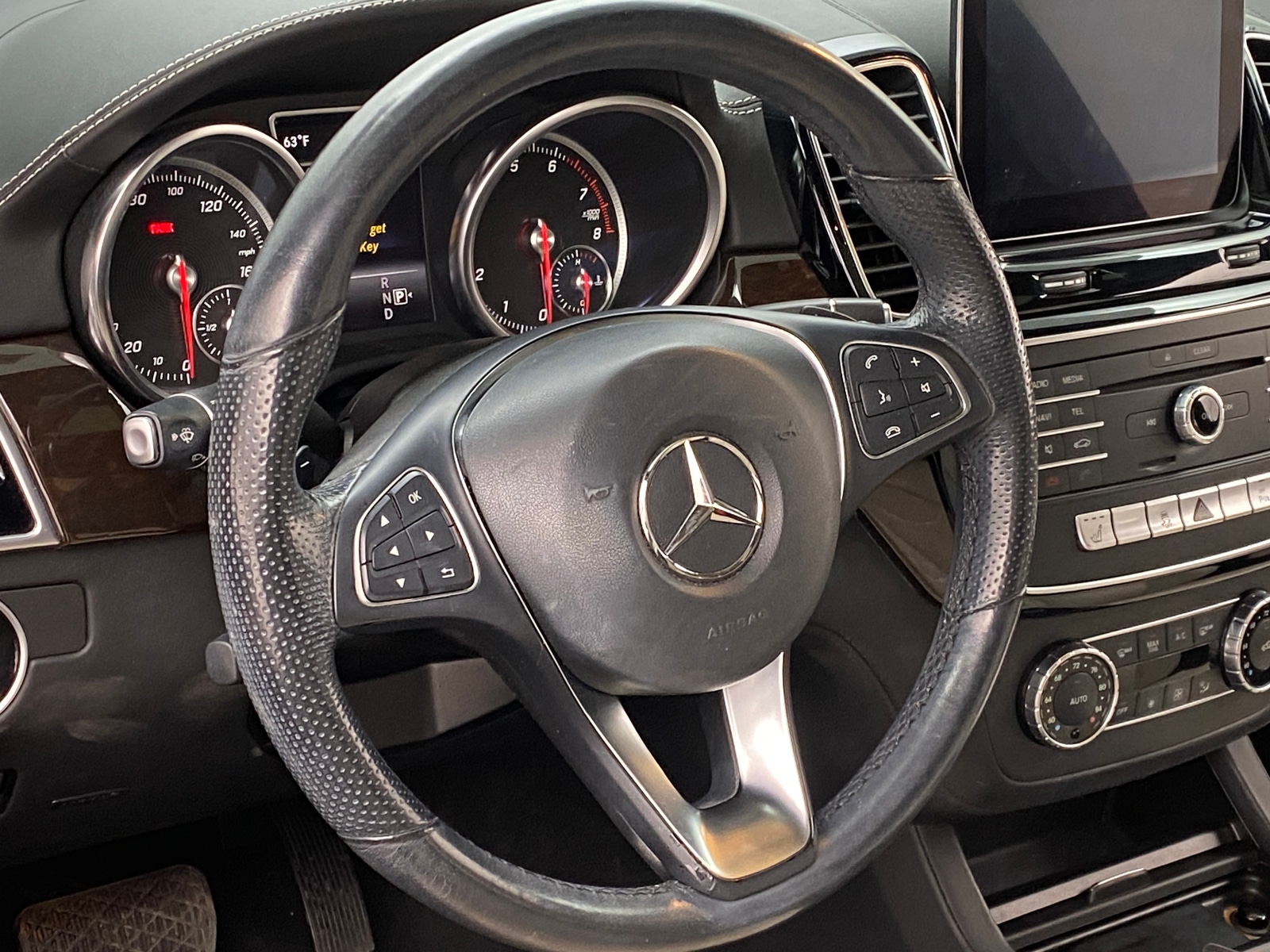 Thumbnail: 2017 Mercedes-Benz GLE - 4