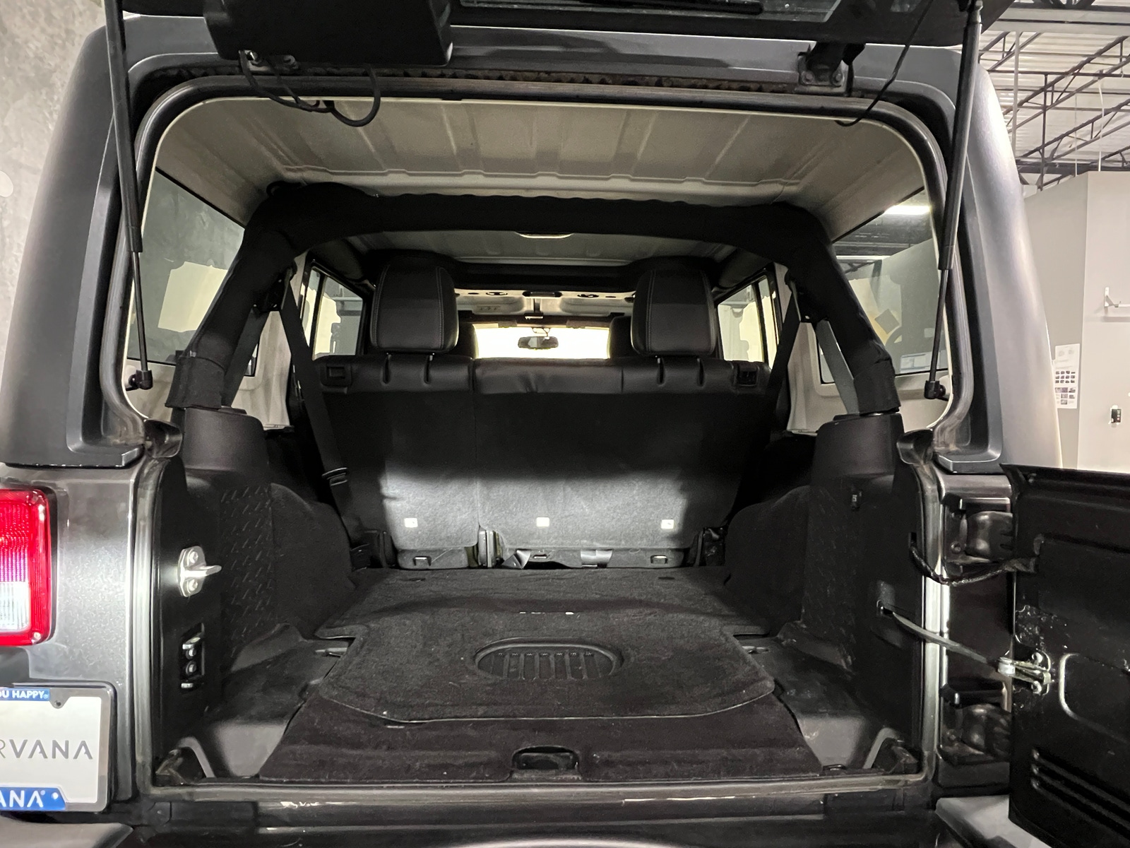 Thumbnail: 2016 Jeep Wrangler - 6