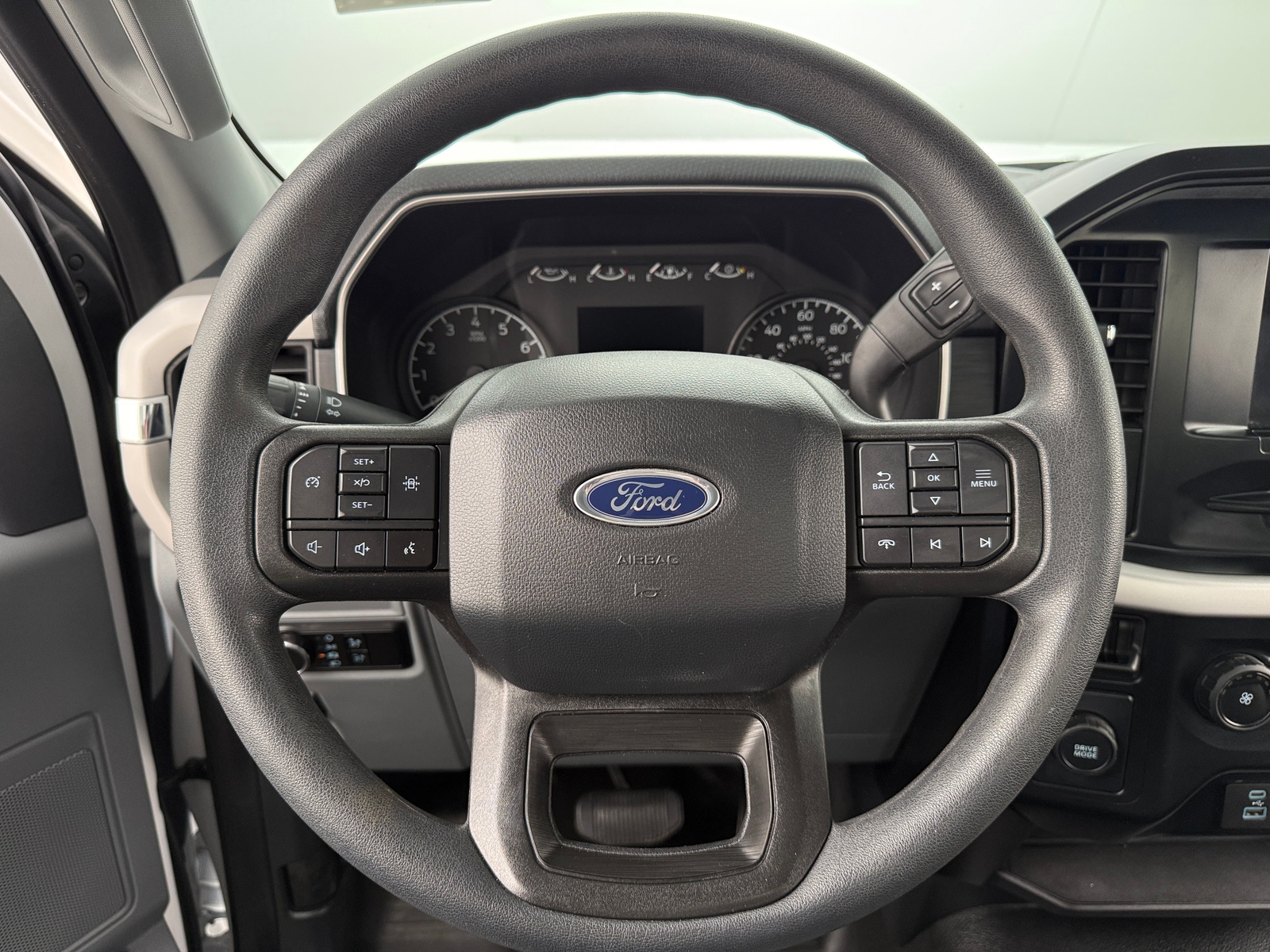 Thumbnail: 2023 Ford Econoline - 4