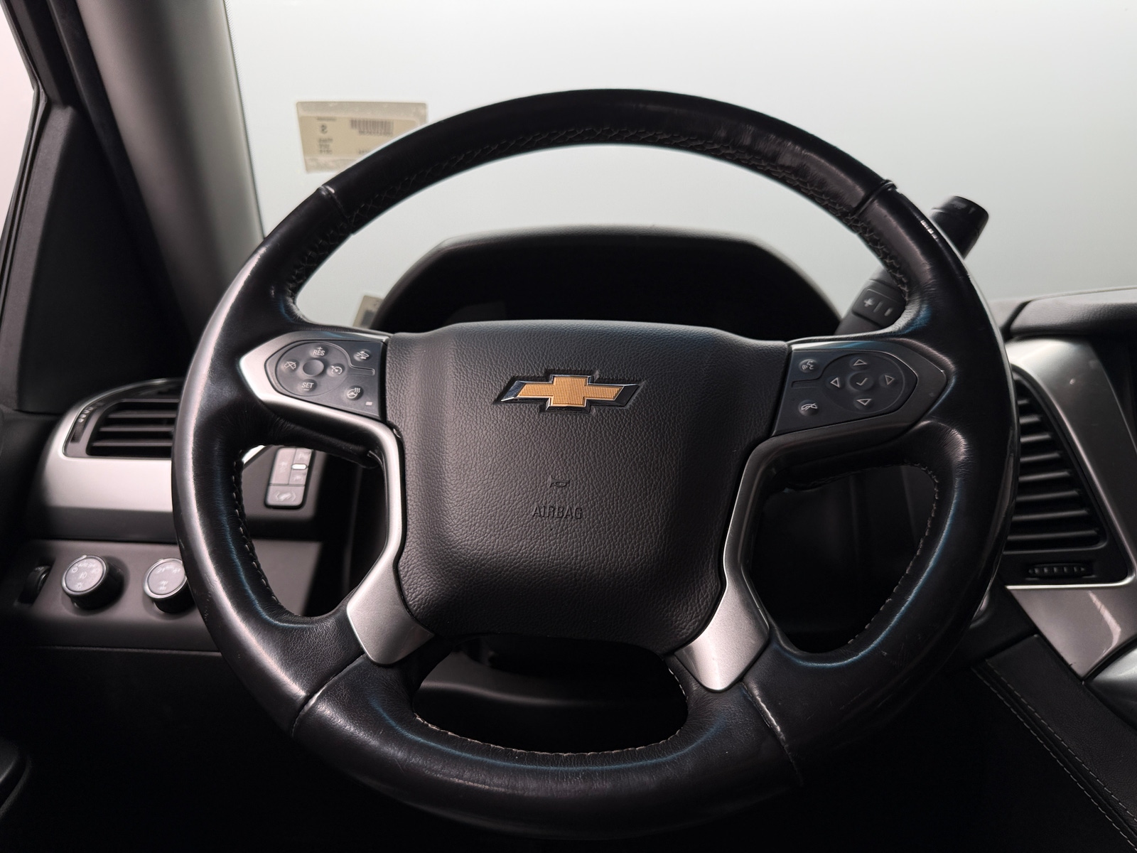 Thumbnail: 2019 Chevrolet Suburban - 4