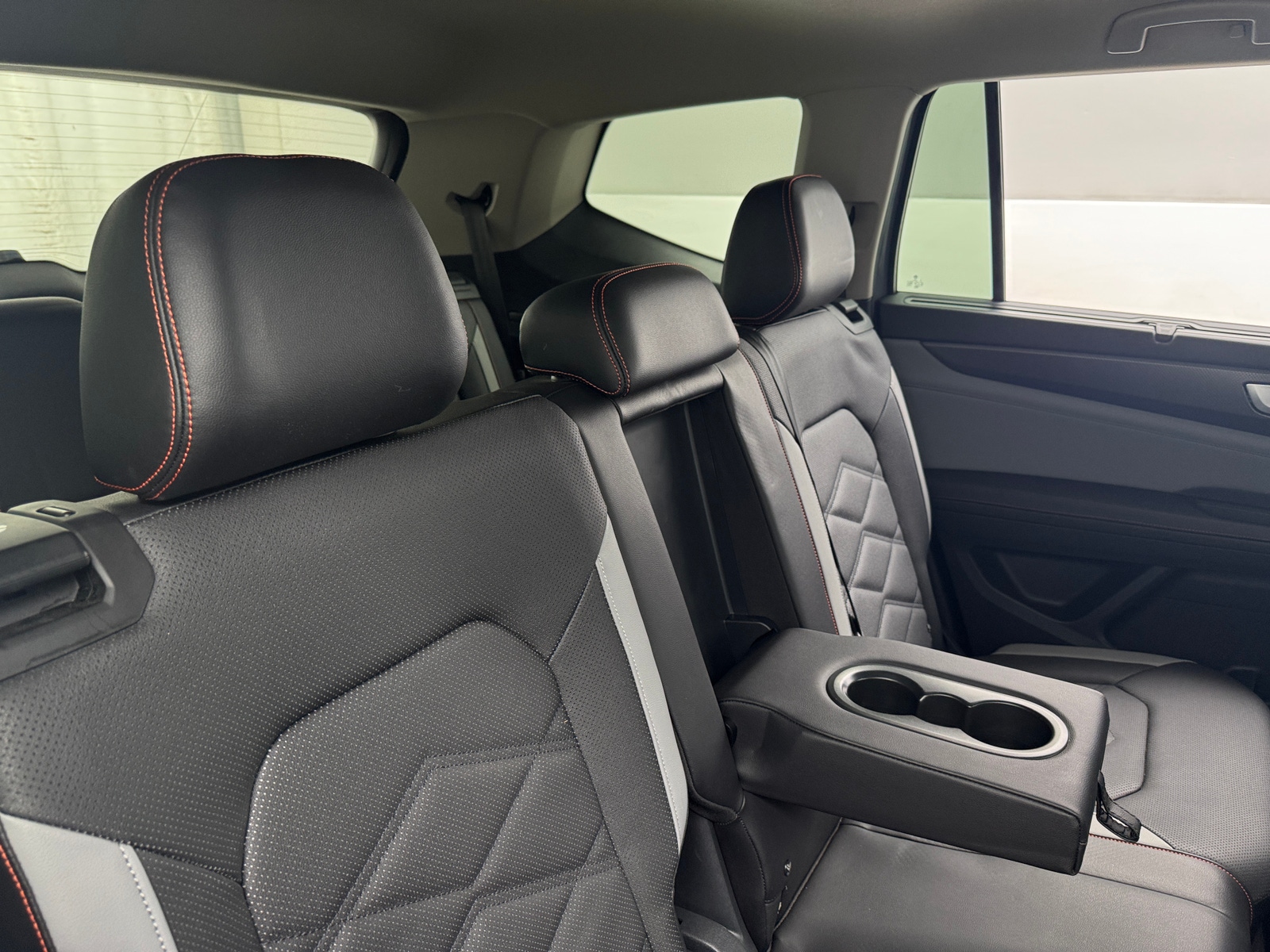 Thumbnail: 2024 Volkswagen Atlas - 5