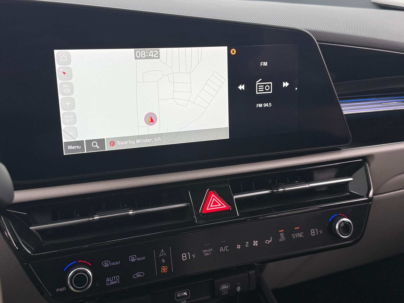 Thumbnail: 2024 Kia Niro - 3