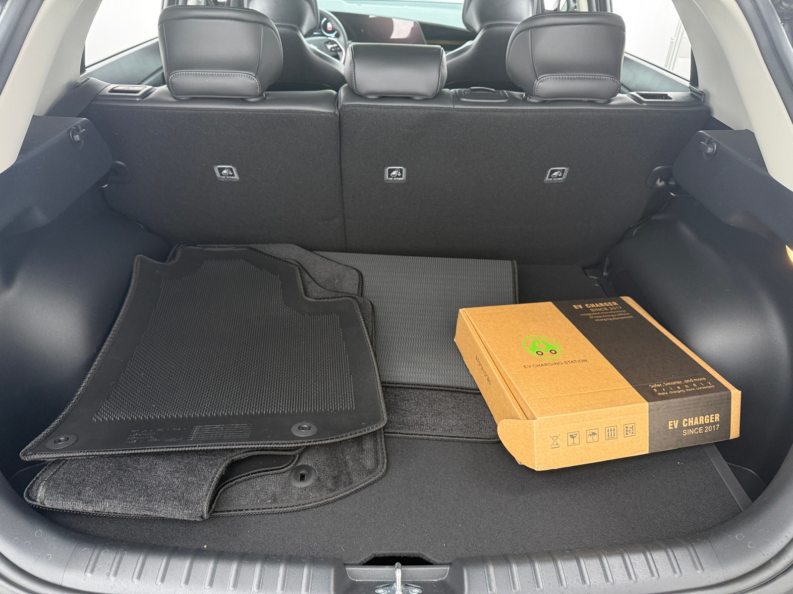 Thumbnail: 2025 Kia Niro - 7