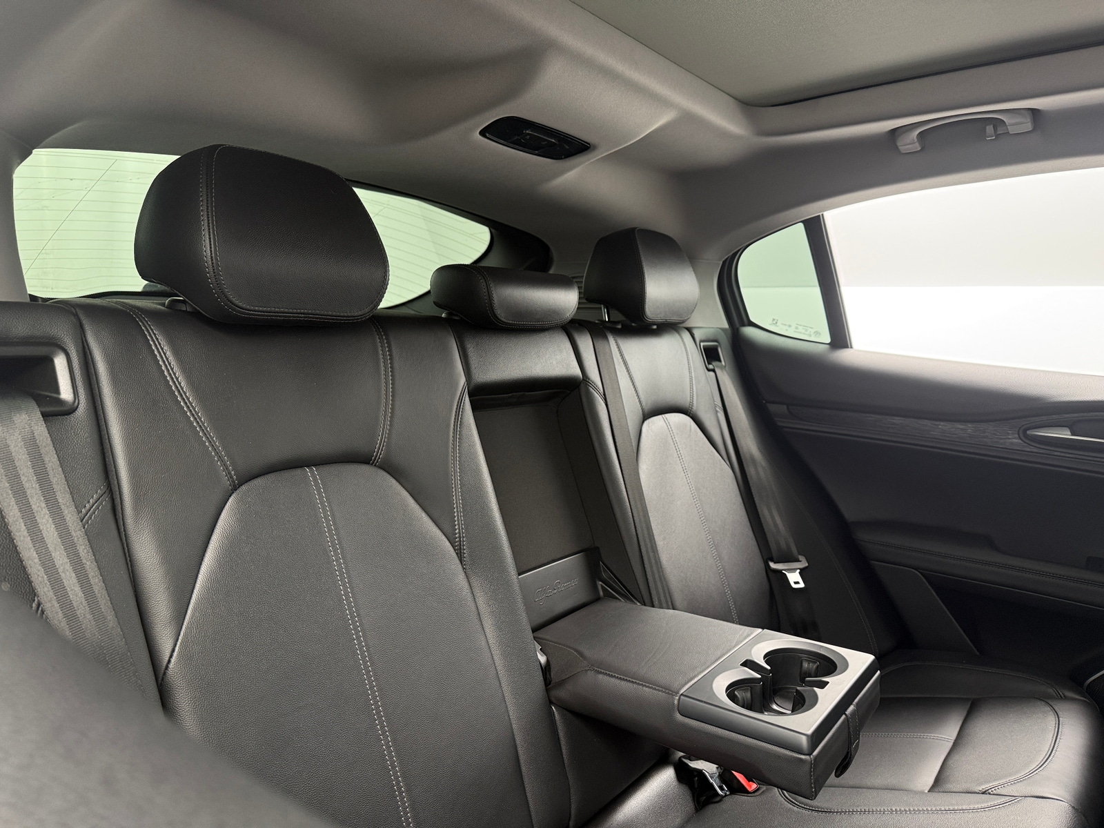 Thumbnail: 2020 Alfa Romeo Stelvio - 5