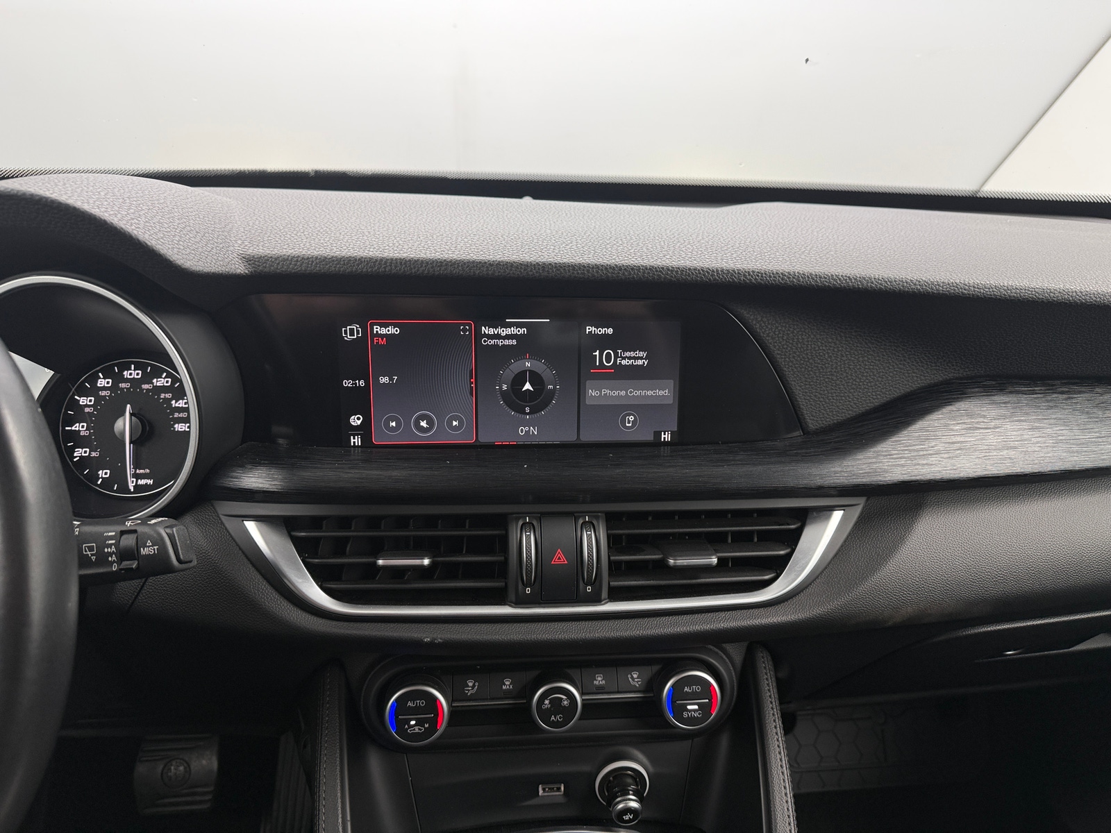 Thumbnail: 2020 Alfa Romeo Stelvio - 3