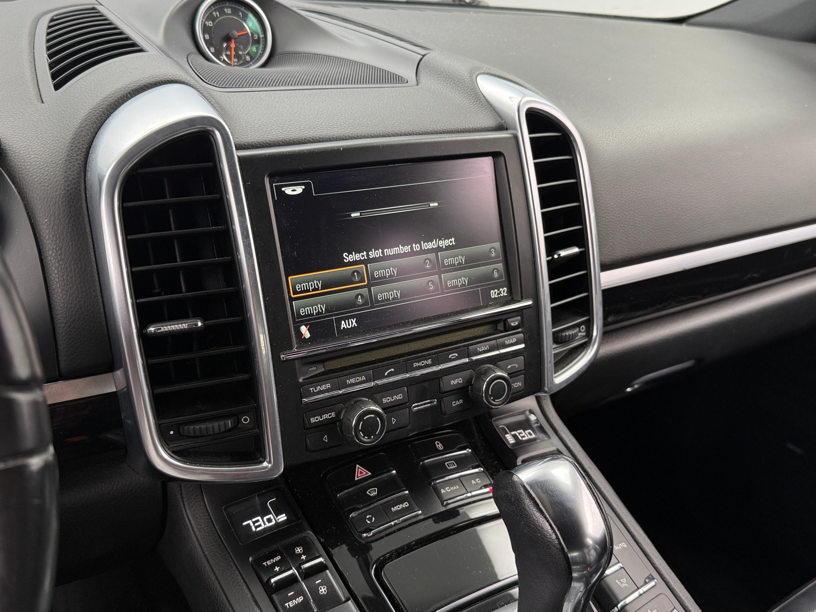 Thumbnail: 2013 Porsche Cayenne - 3