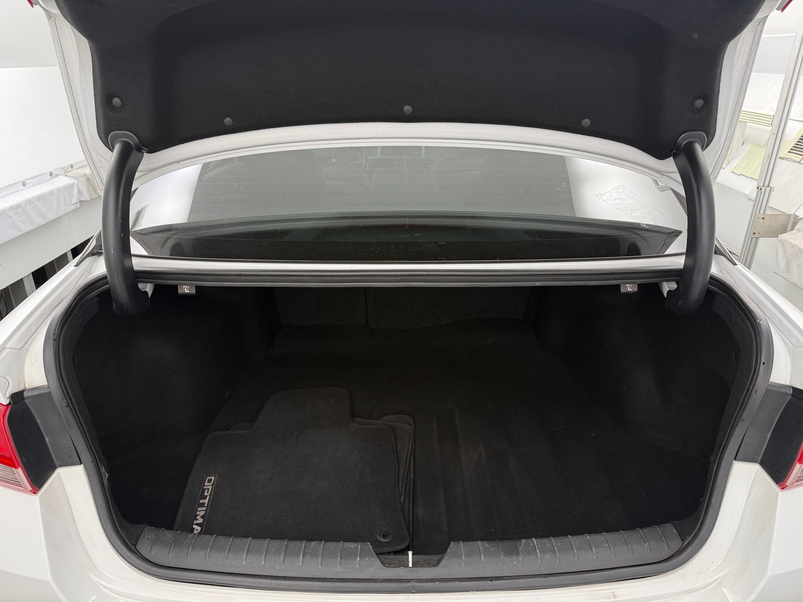 Thumbnail: 2016 Kia Optima - 6