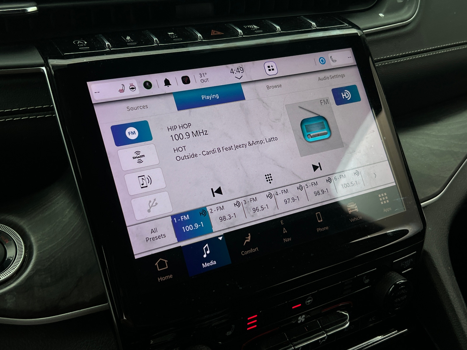 Thumbnail: 2023 Jeep Grand Cherokee - 3