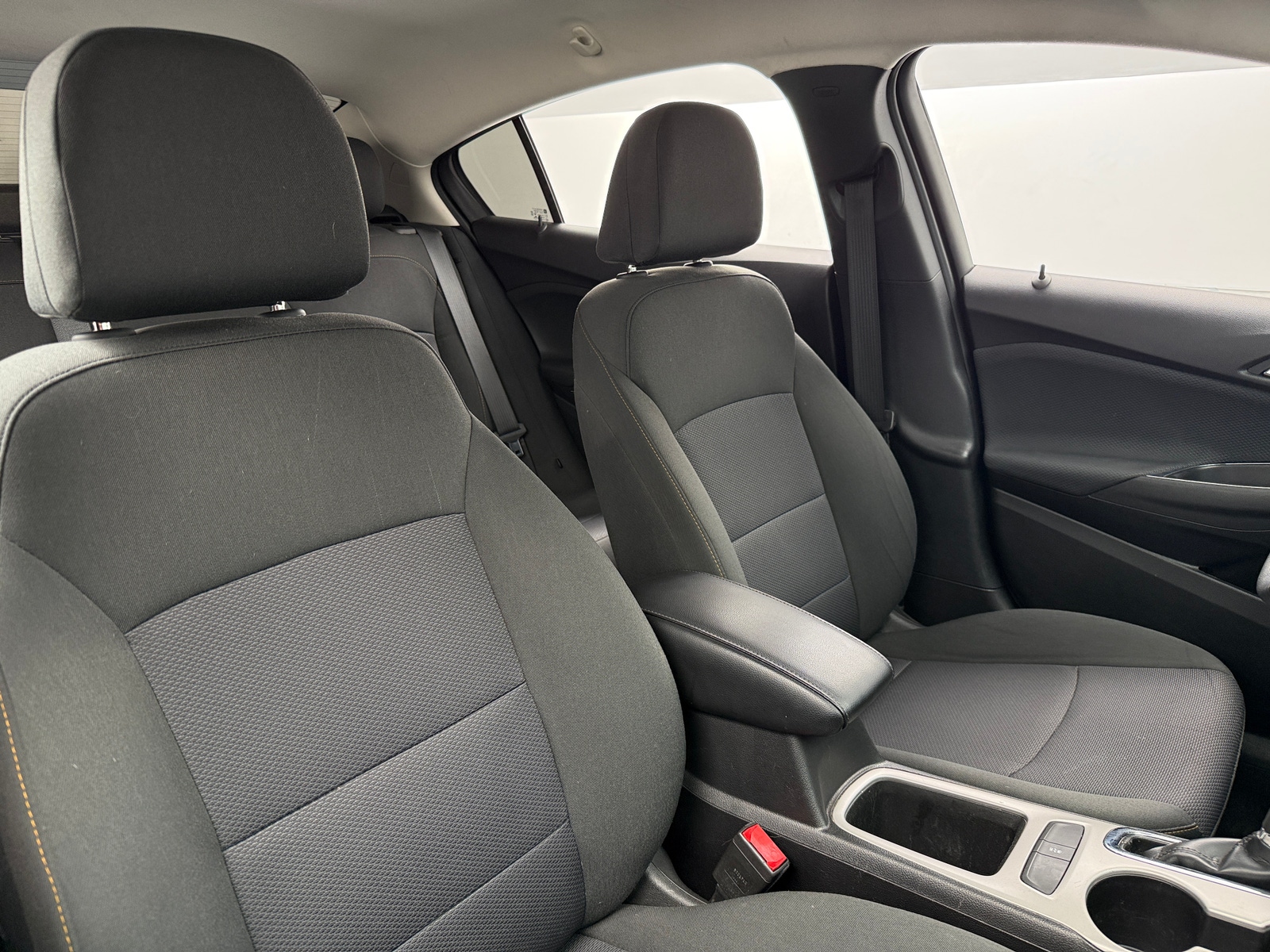 Thumbnail: 2018 Chevrolet Cruze - 2