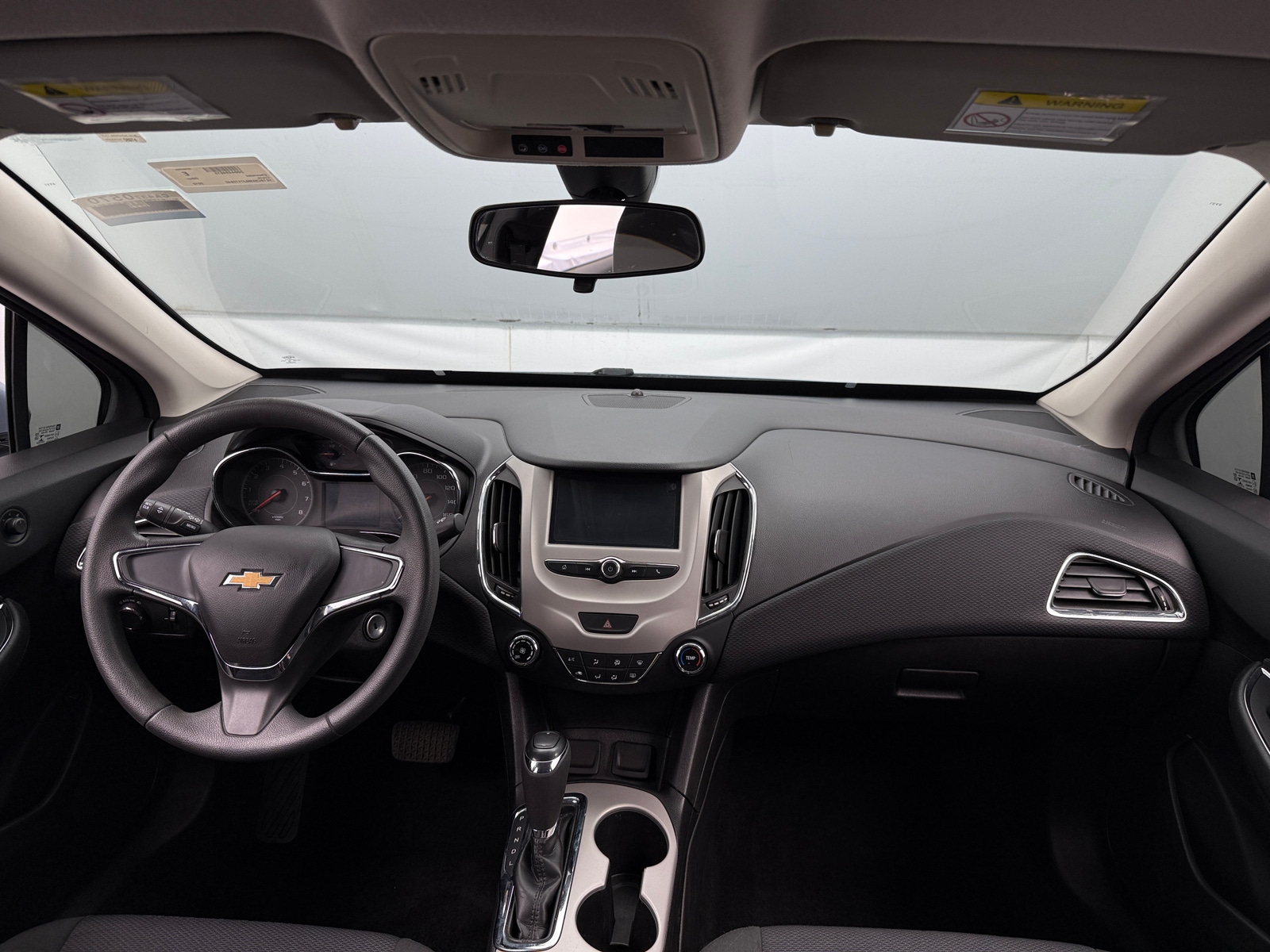 Thumbnail: 2018 Chevrolet Cruze - 3