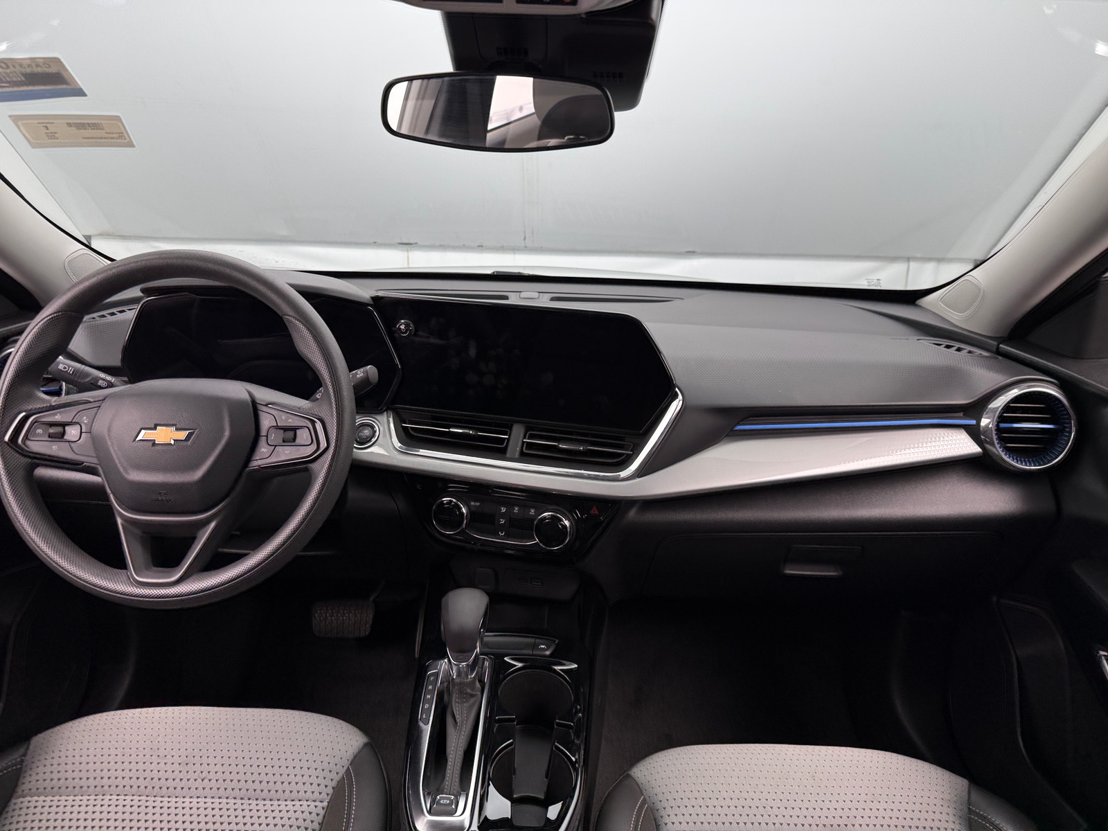 Thumbnail: 2025 Chevrolet Trax - 3