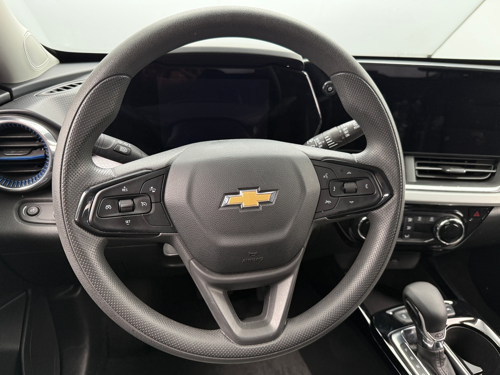 Thumbnail: 2025 Chevrolet Trax - 5