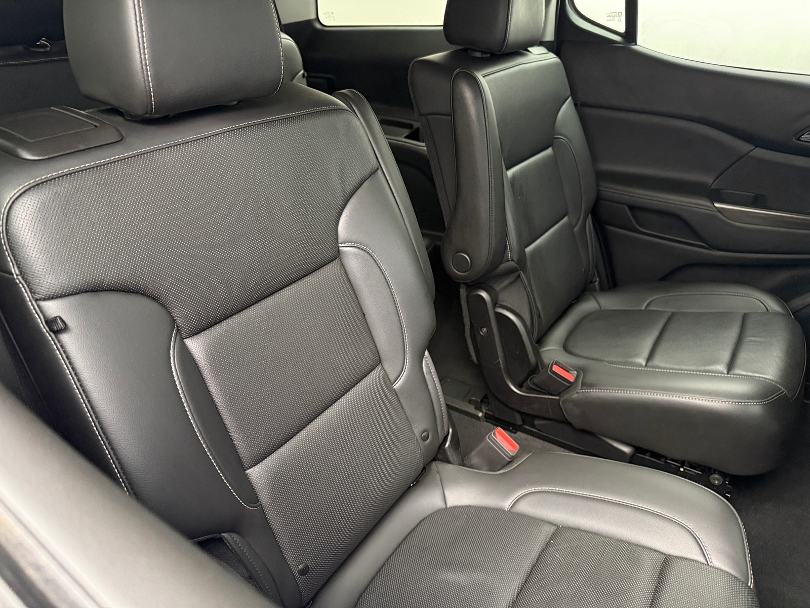 Thumbnail: 2023 GMC Acadia - 5