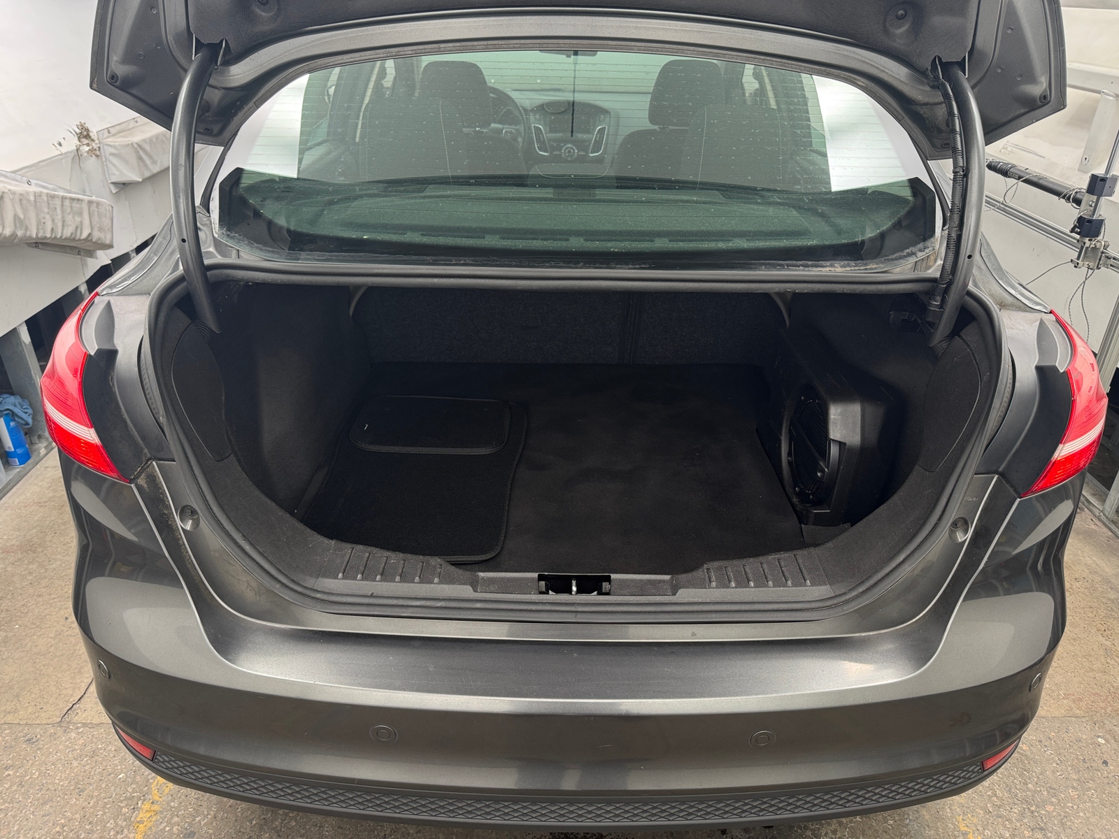 Thumbnail: 2017 Ford Focus - 7