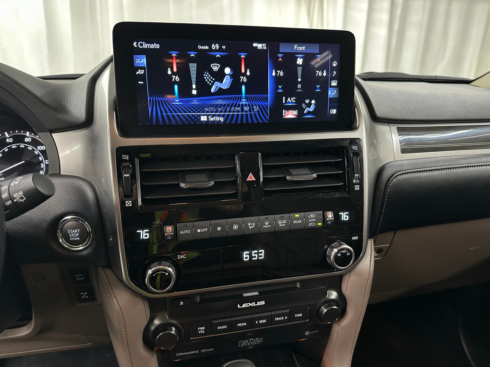 Thumbnail: 2023 Lexus GX - 3