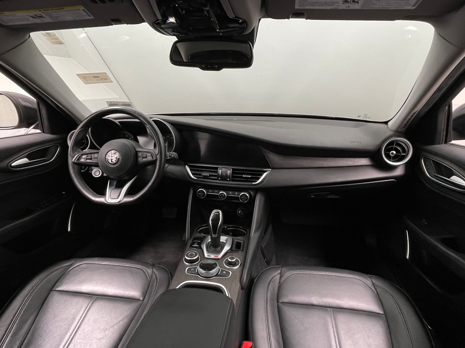 Thumbnail: 2021 Alfa Romeo Giulia - 2