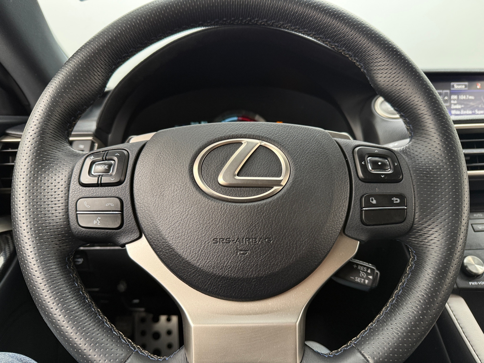 Thumbnail: 2015 Lexus RC - 3
