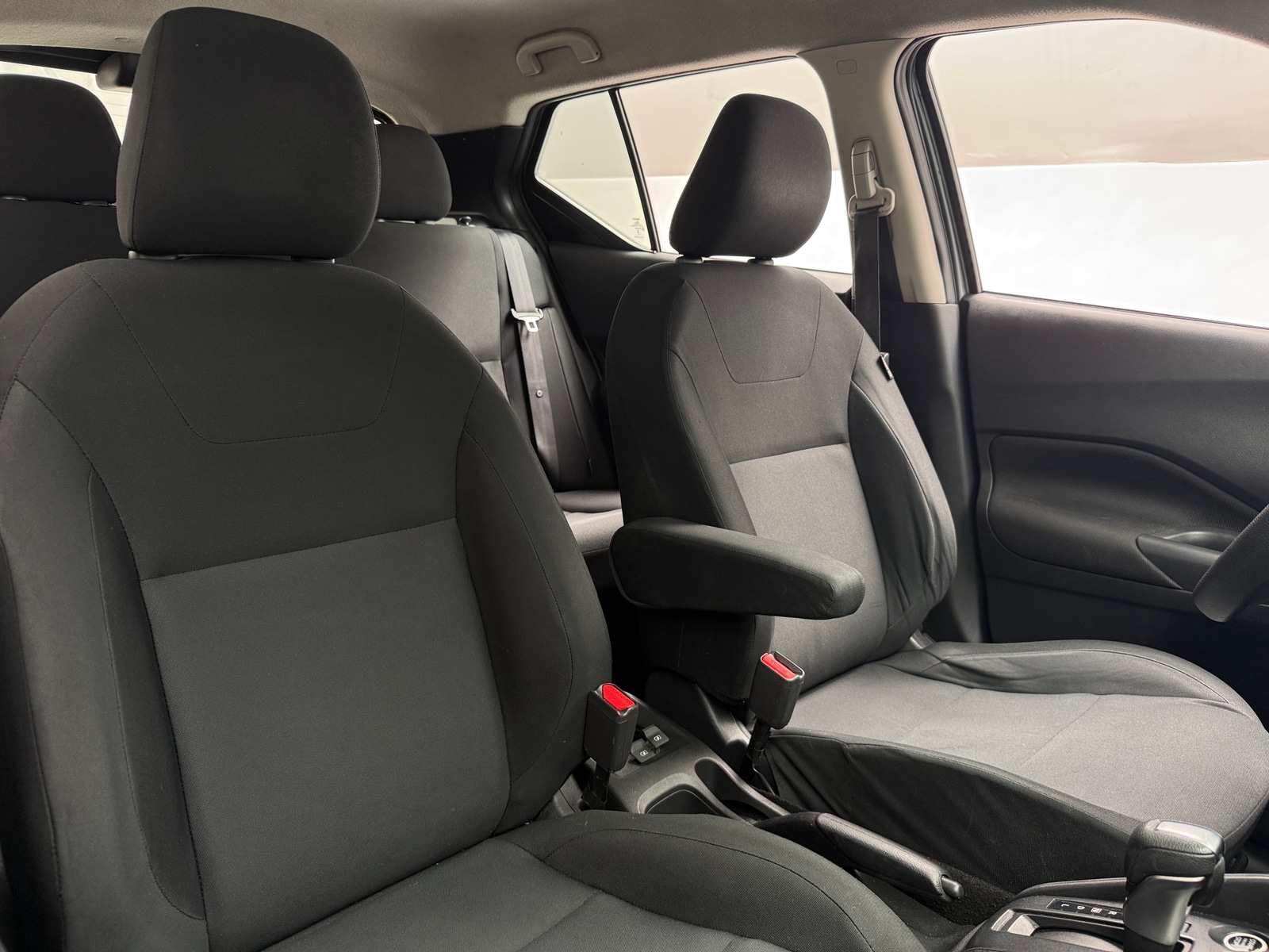 Thumbnail: 2023 Nissan Kicks - 2