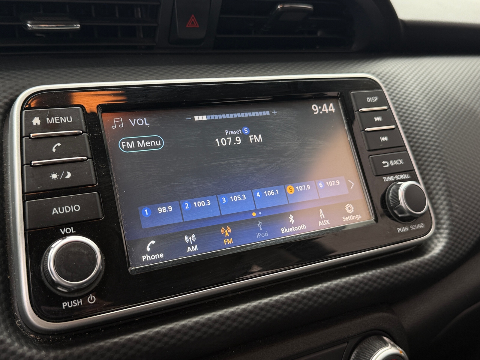 Thumbnail: 2023 Nissan Kicks - 4