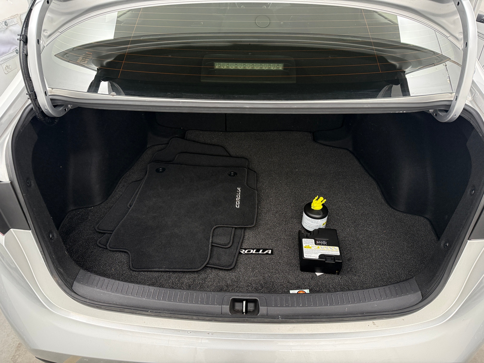 Thumbnail: 2023 Toyota Corolla - 7