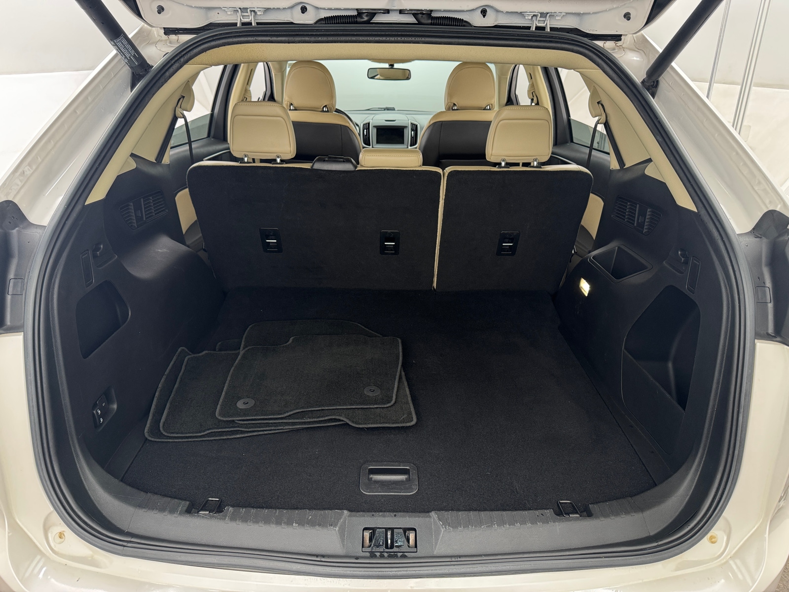 Thumbnail: 2018 Ford Edge - 6