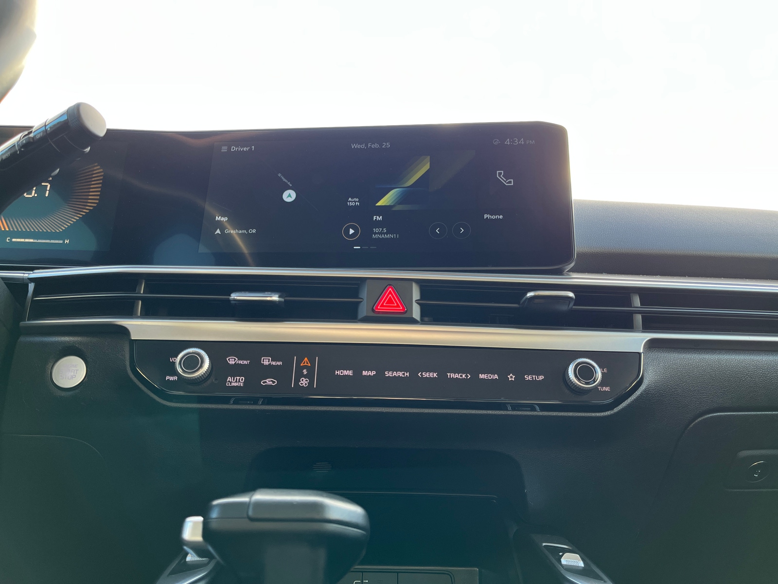 Thumbnail: 2024 Kia Sorento - 4