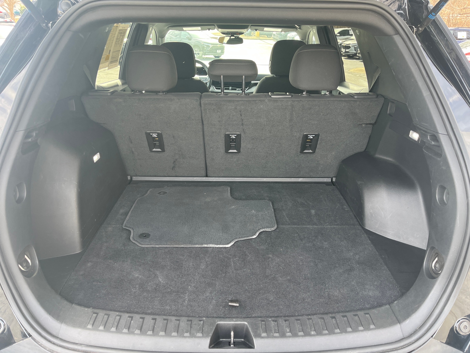 Thumbnail: 2025 Chevrolet Equinox - 4